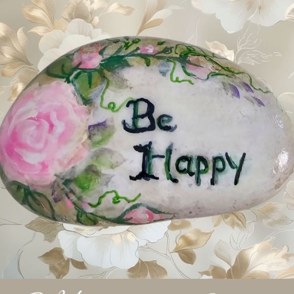 Freehand painted rock with peach roses and words of expression "Be Happy" - Picture 4 of 7